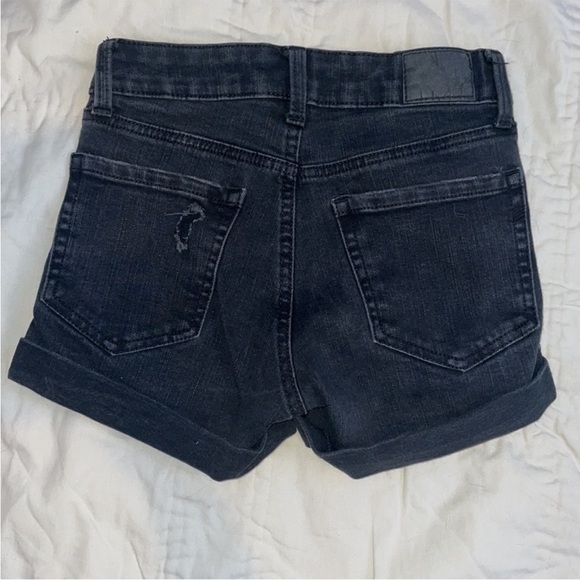 Shorts - Picture 11 of 12